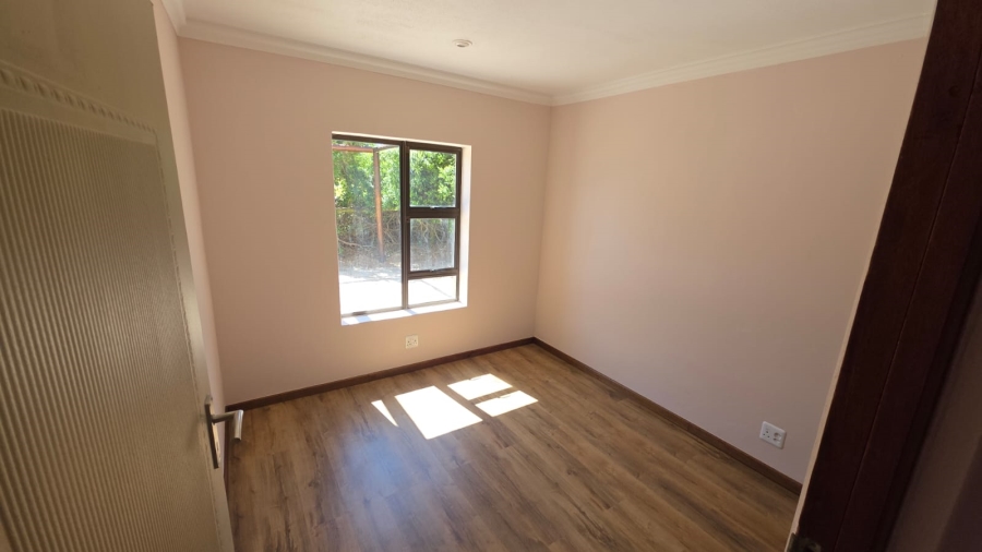 4 Bedroom Property for Sale in Paradise Beach Eastern Cape